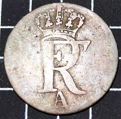 Obverse
Monogram FR crowned of Friedrich II, letter of workshop of Berlin in the exergue.Automatically translated

Script: Latin

Lettering:
FR
A